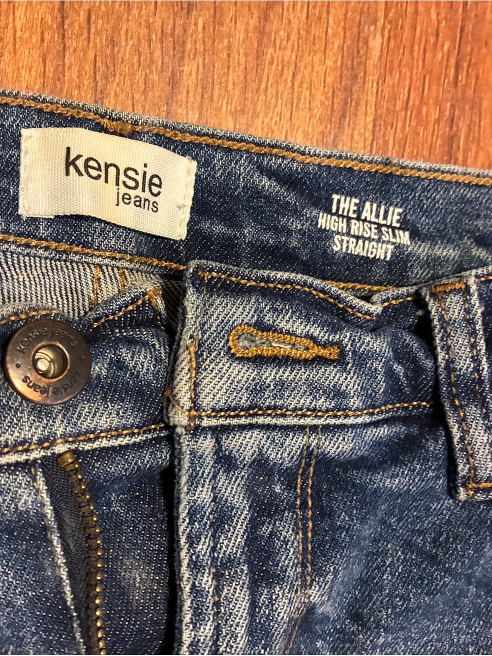 Kensie Skinny Jeans in Dark Blue Wash - Picture 2 of 2